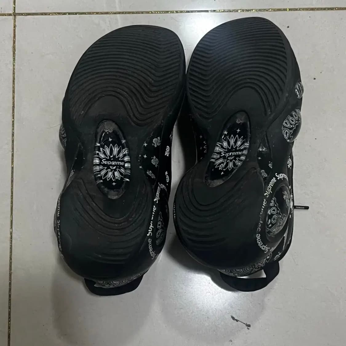 나이키 슈프림 에어 줌 플라이트 95sp 블랙 상품이미지5