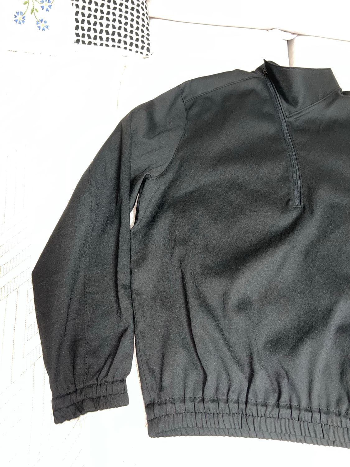 누마레ee 커브드 하프집업 블랙 L 사이즈  상품이미지3