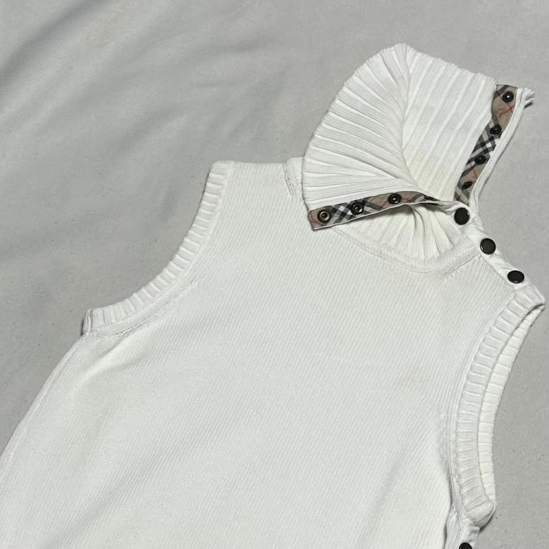 S 버버리 여성용 화이트 목폴라 니트 베스트 상품이미지1