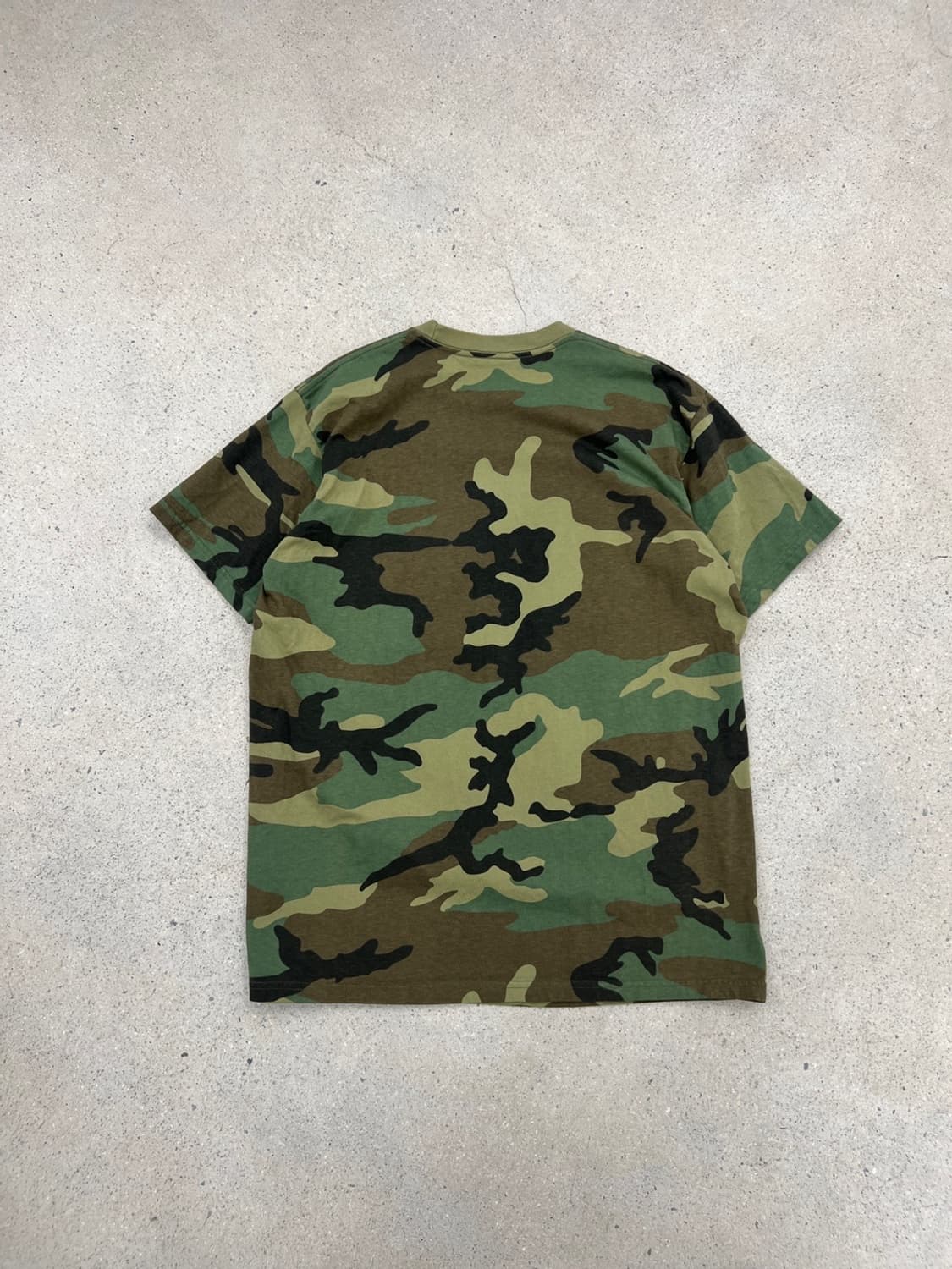 슈프림 20SS 우드랜드 카모 나오미 반팔 티셔츠 상품이미지3