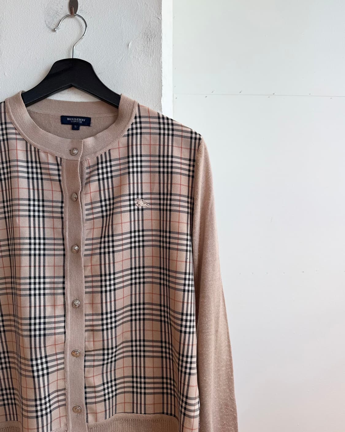 버버리 베이지 노바체크 가디건  상품이미지5