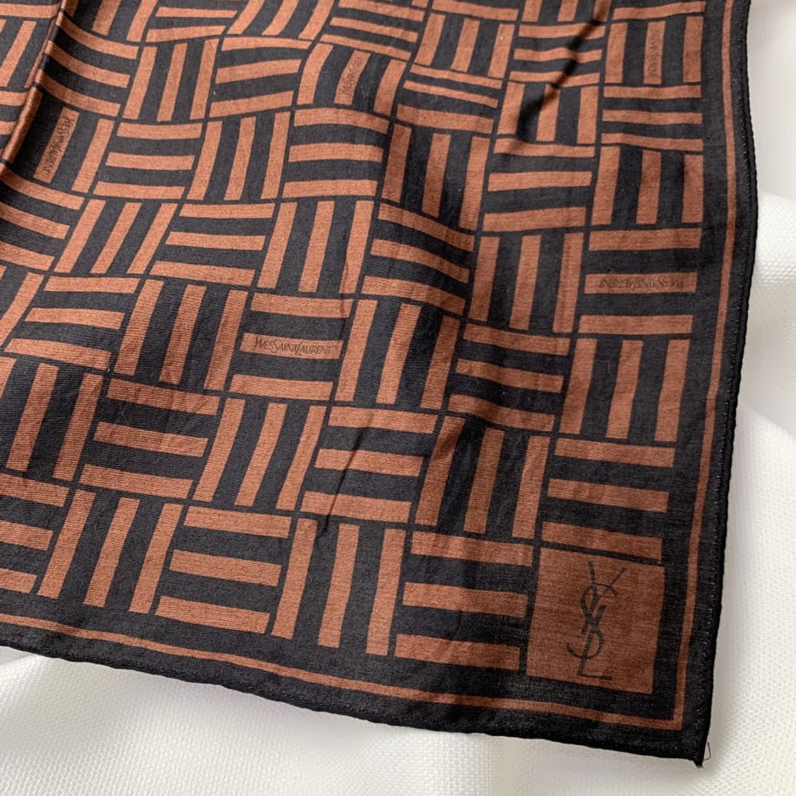 [정품] YSL 입생로랑 빈티지 쁘띠스카프 손수건 상품이미지2