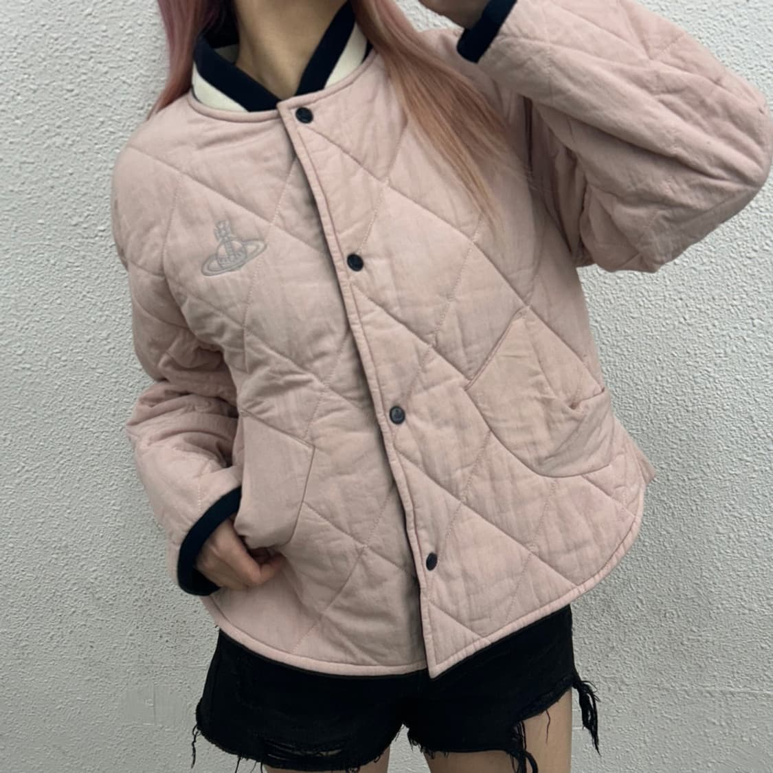 비비안 웨스트우드 ORB 자수 로고 리버시블 딸기우유 자켓 ( 중고 매물 상품이미지1