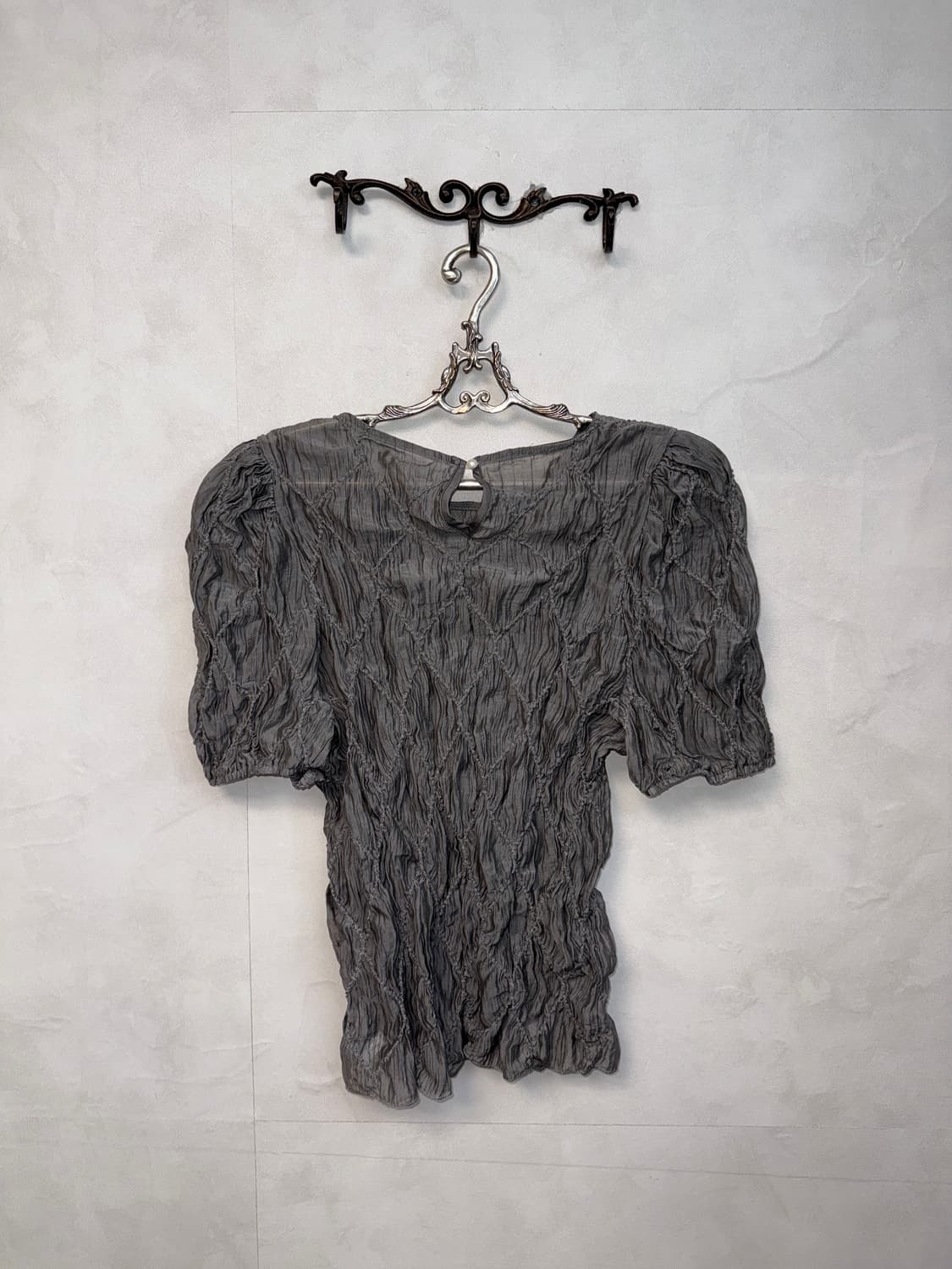 Gray diamond pleats half blouse 상품이미지3