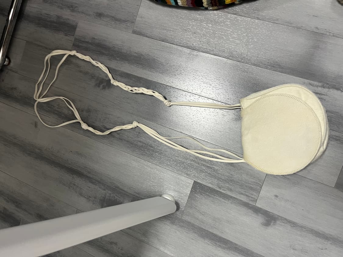 더뮤지엄비지터 가방 상품이미지4