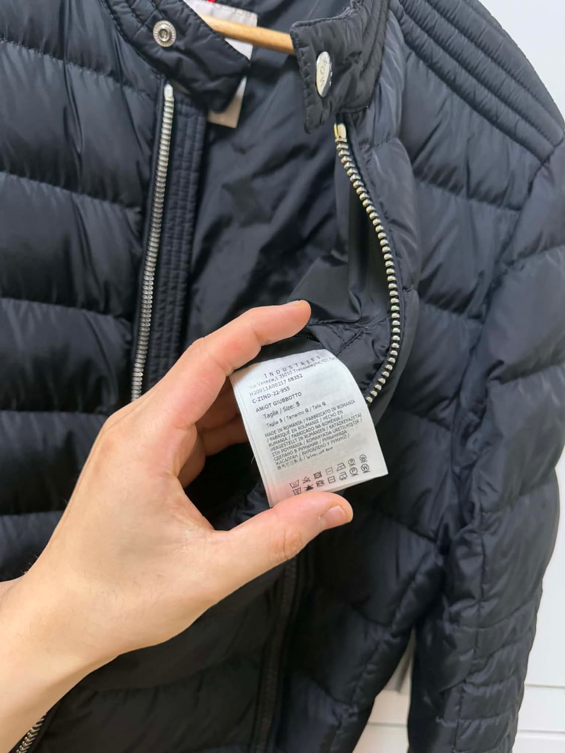 몽클레어 아미오 22년식 5사이즈 상품이미지4