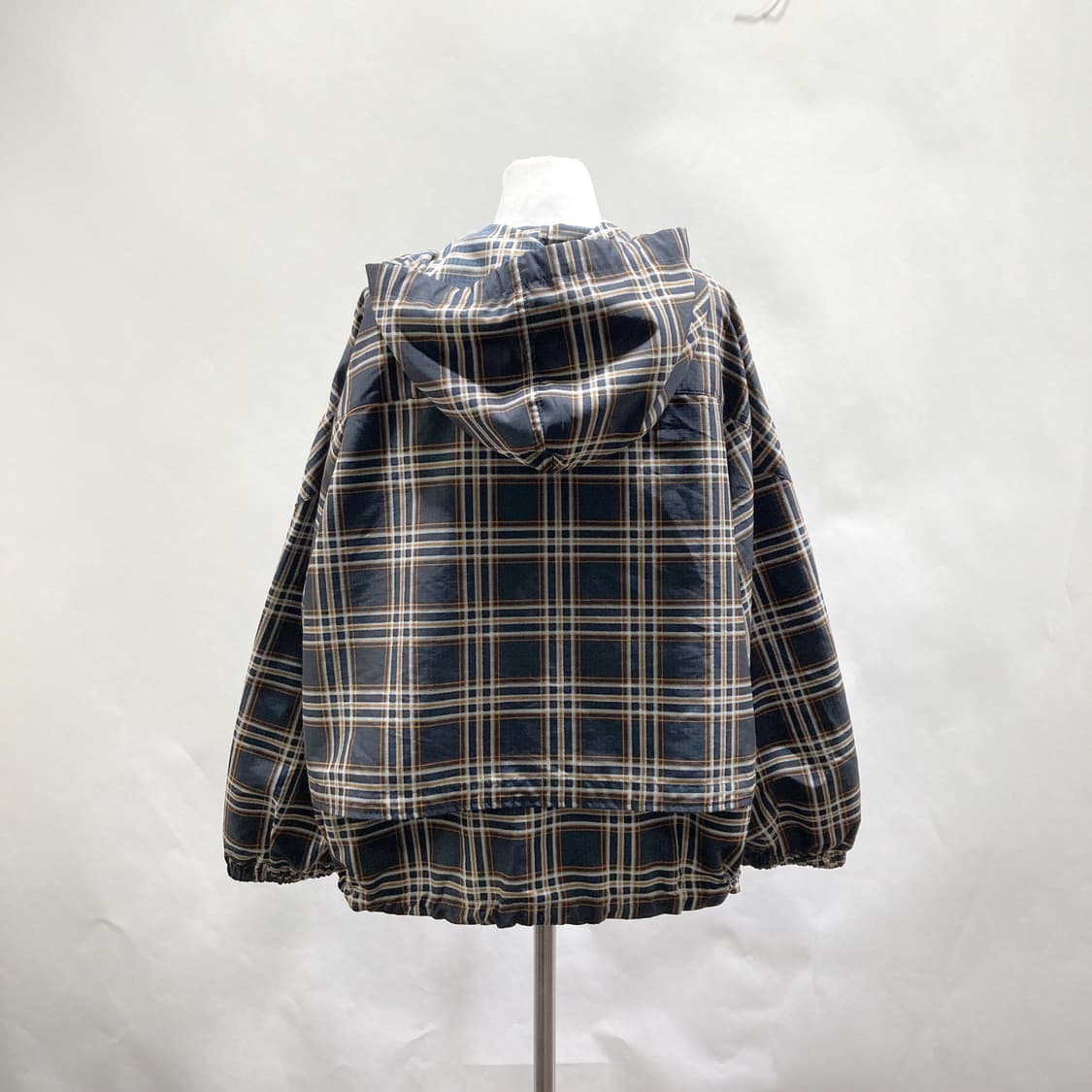 칼라거펠트 여 후드체크바람막이 77  상품이미지3