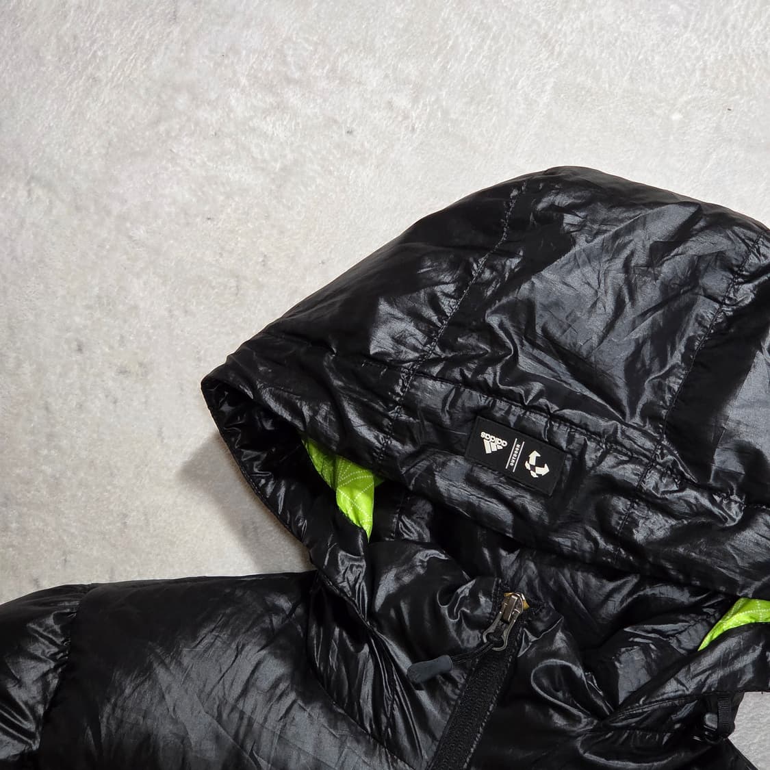 아디다스 퍼플 로고 구스다운 후드 패딩 상품이미지2