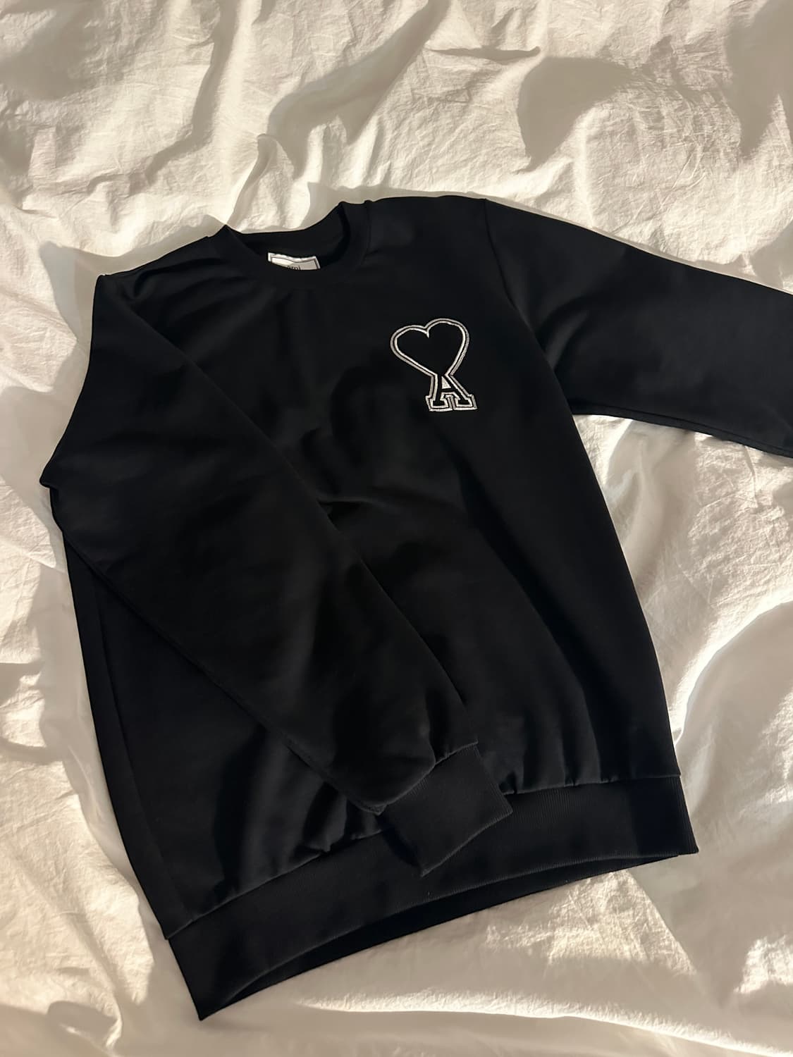 아미 AMI 빅하트 블랙 맨투맨 상품이미지1