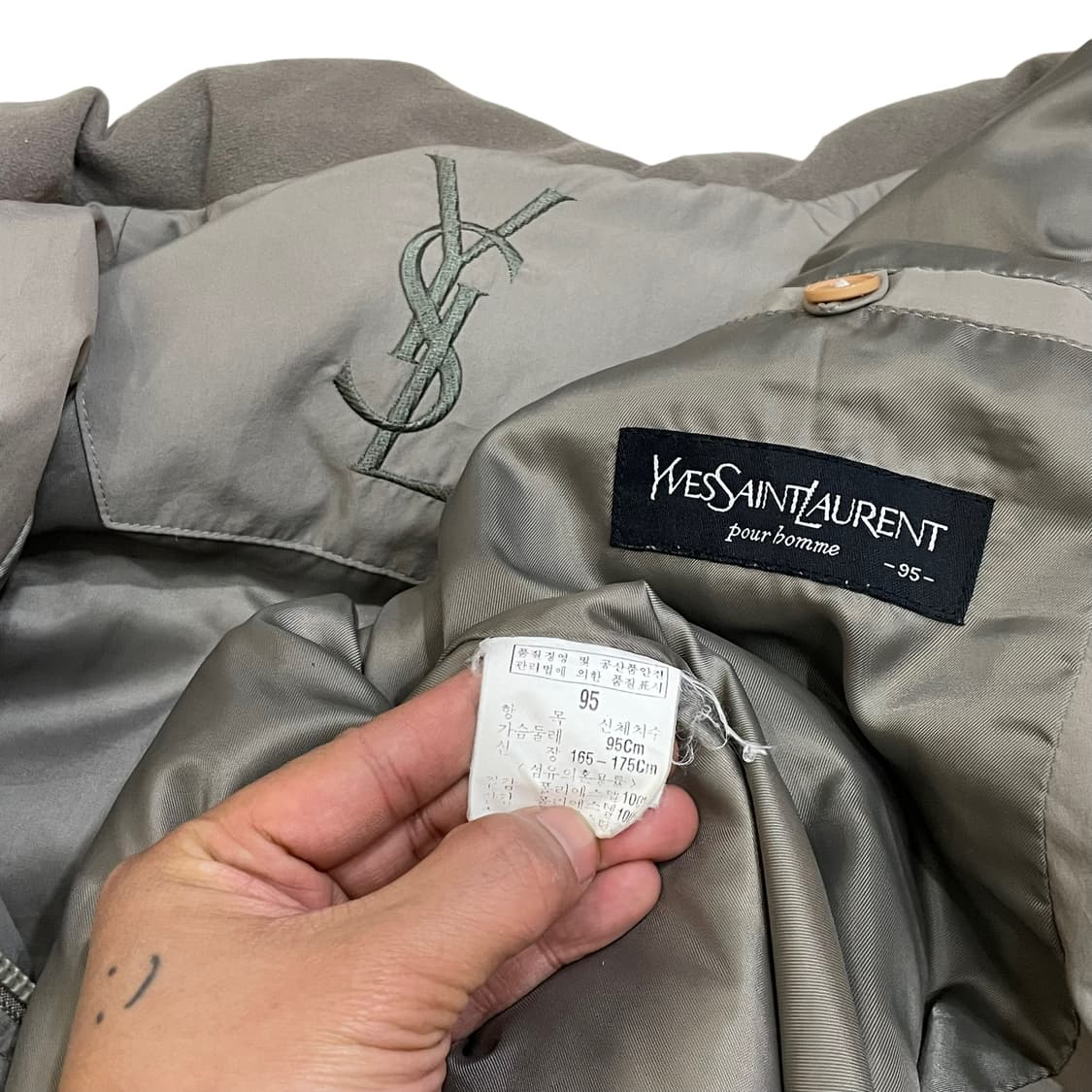 YSL 입생로랑 오트밀 베이지 빅로고 패딩 상품이미지6