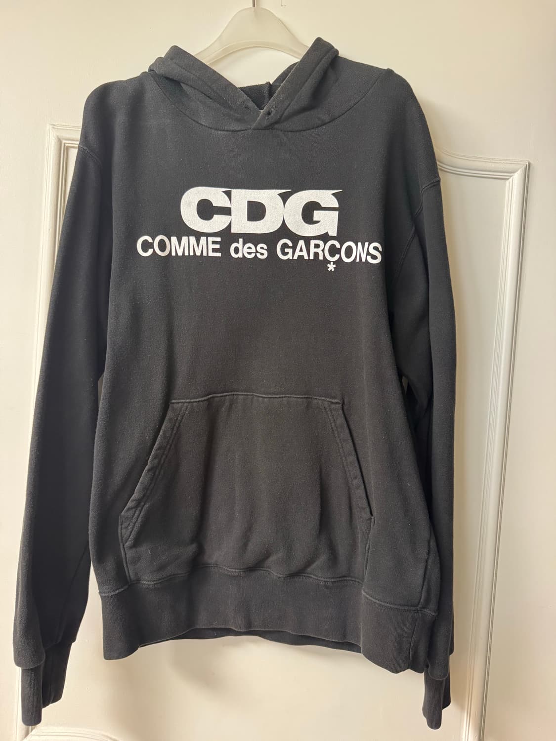 꼼데가르송 CDG 로고 후드티 블랙 색상 M 상품이미지2