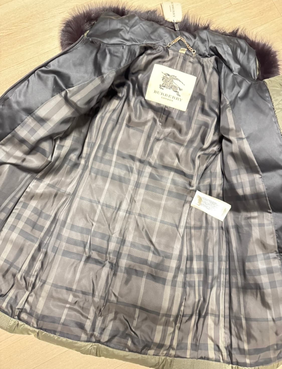 새제품 버버리패딩 상품이미지2