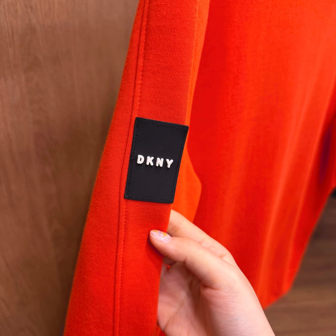 도나카란 뉴욕 하프 집업 스웻 셔츠 스트링 디테일 오렌지 상품이미지7