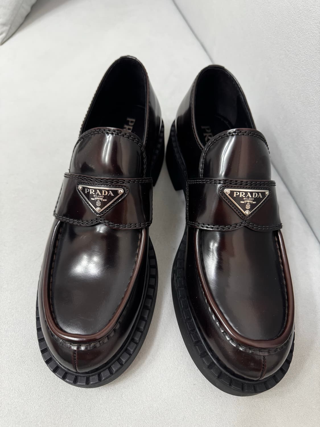 프라다 초콜릿 브러쉬드 레더 로퍼/8size 상품이미지2