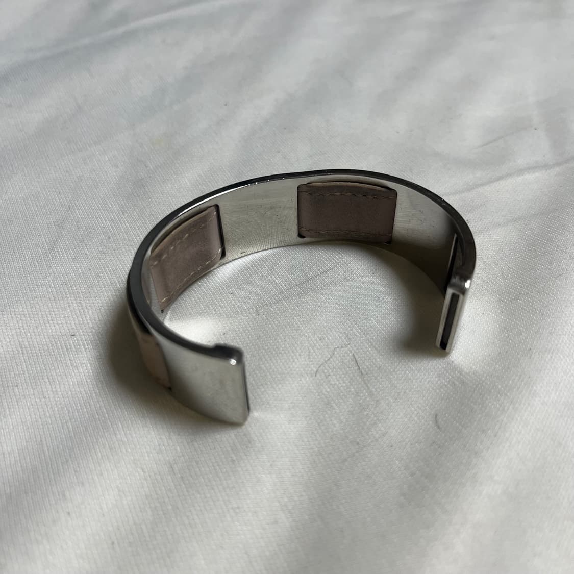 에르메스 by 마틴 마르지엘라 크롬 플레이트 레더 커프 뱅글 상품이미지5