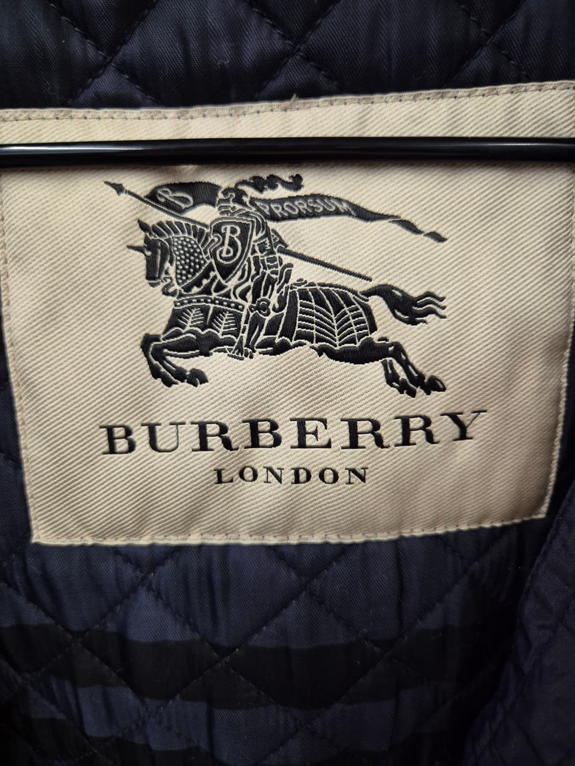 버버리 여성 후드 탈부착 패딩 코트 상품이미지5