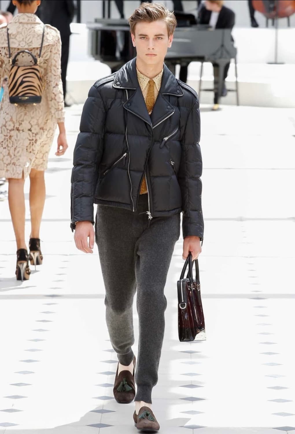 구매))버버리 프로섬 라이더 패딩 46 상품이미지1