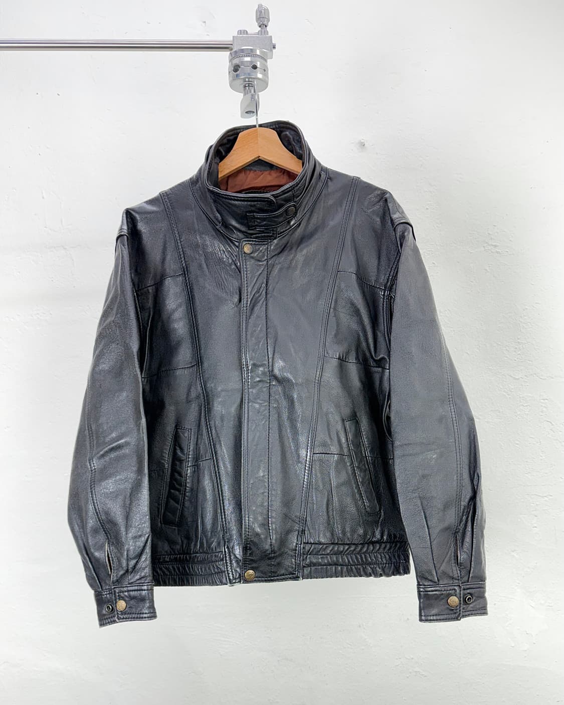 발렌티노 우모 쉽스킨 네크비조 엠보싱 레더 자켓 상품이미지2