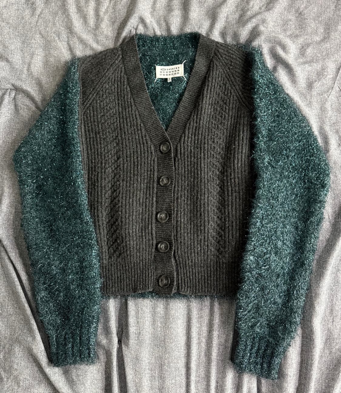 마르지엘라 백 루렉스 블루 패널 리브 가디건 상품이미지1