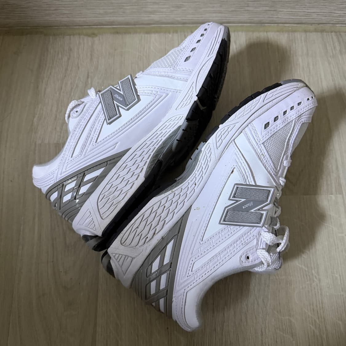 뉴발란스 1906R 화이트 M1906RE (255) 상품이미지6