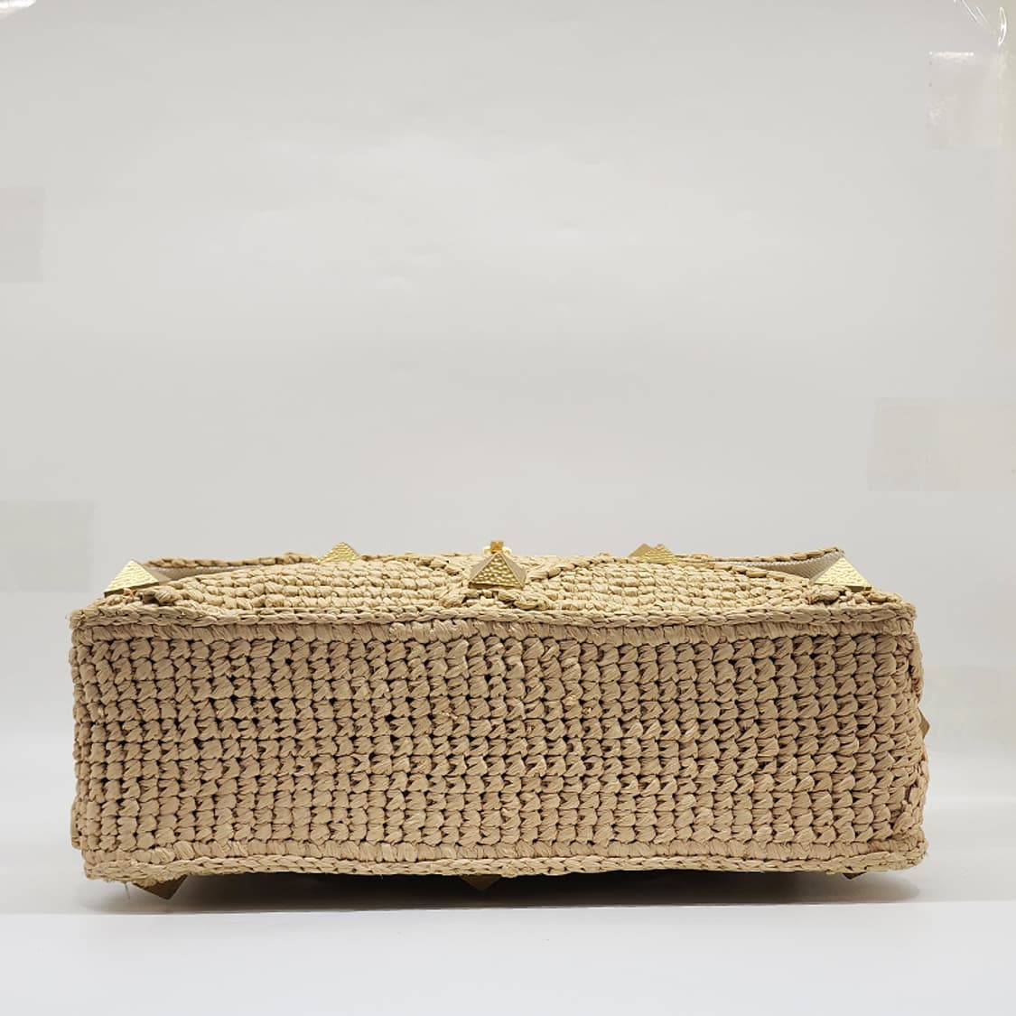 발렌티노 로만스터드 라피아 숄더백 상품이미지4