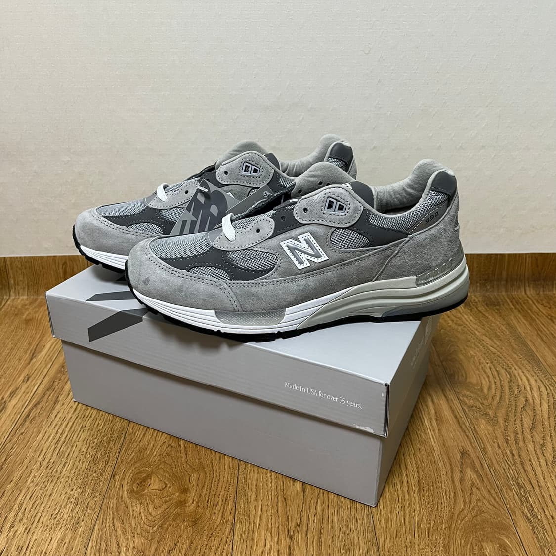 새상품 뉴발란스 992 그레이 265사이즈 Made in USA  상품이미지2