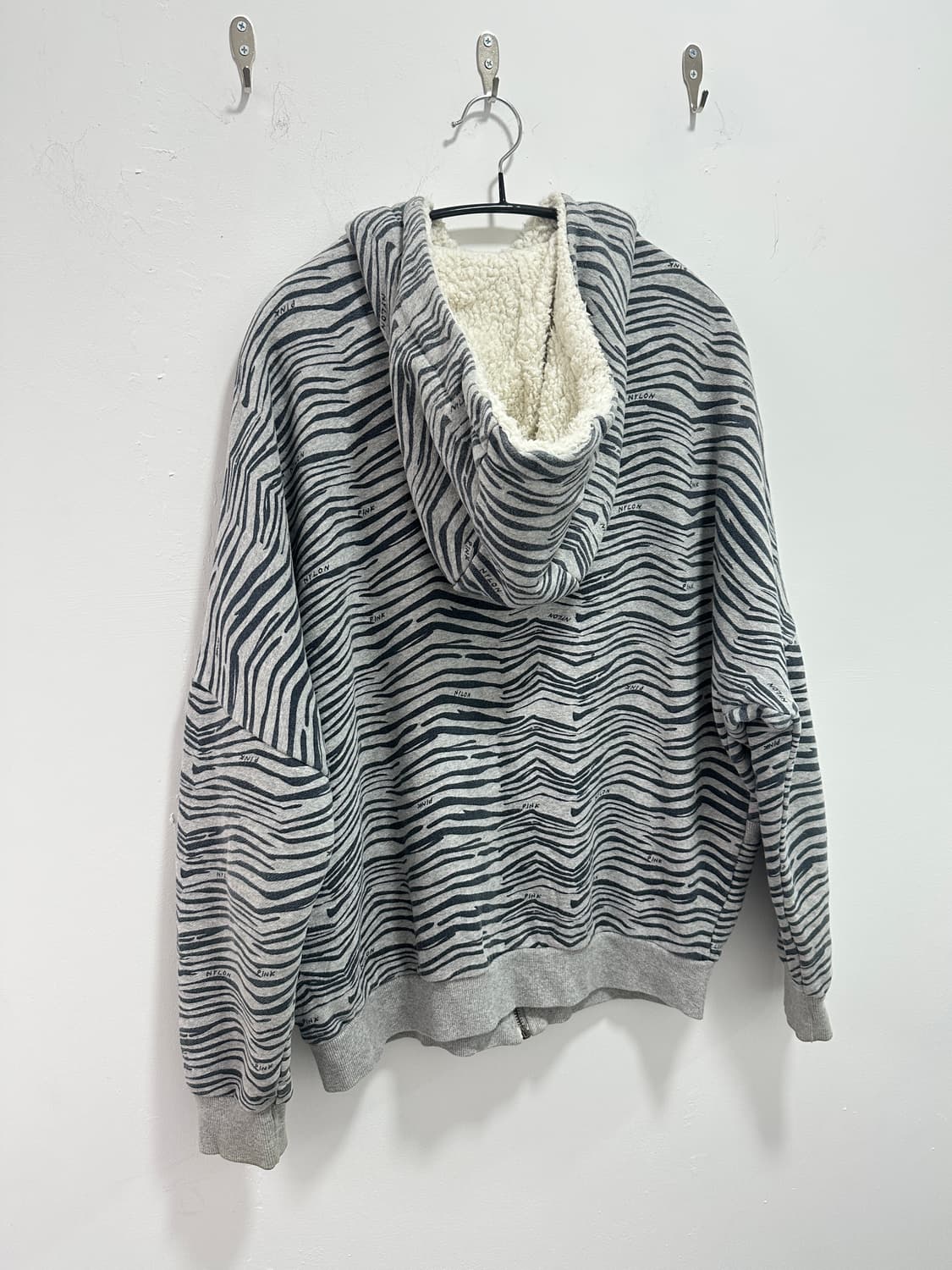 ‘Pink’ zebra pattern big hoodie 상품이미지5