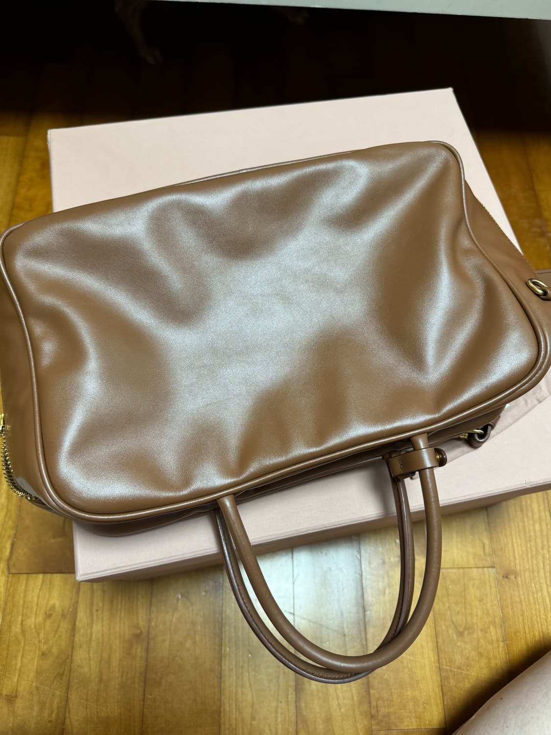 미우미우 보백 라지 상품이미지2