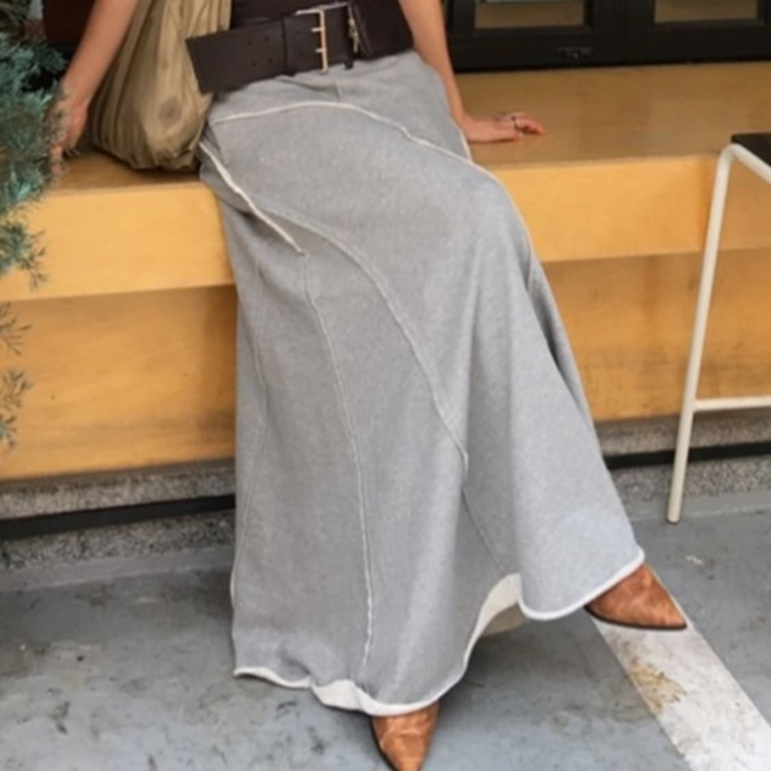 뉴뉴 텍스처서울 트레이닝 플레어 롱스커트 : 그레이 상품이미지5