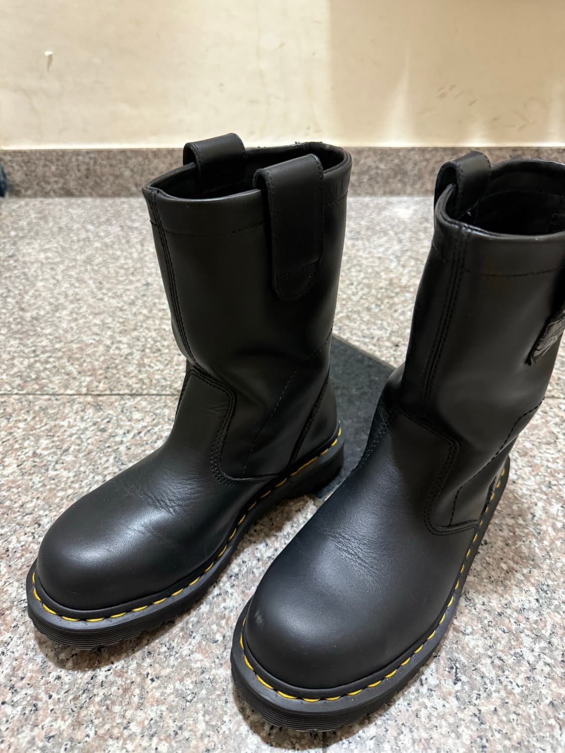 닥터마틴 스투시 UK4 230  상품이미지1