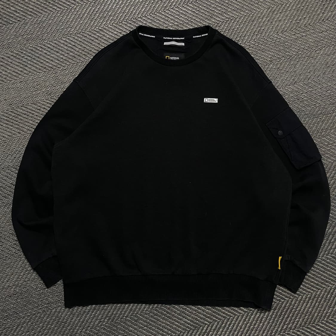 내셔널지오그래픽 박시핏 포켓 맨투맨y 5307 상품이미지2