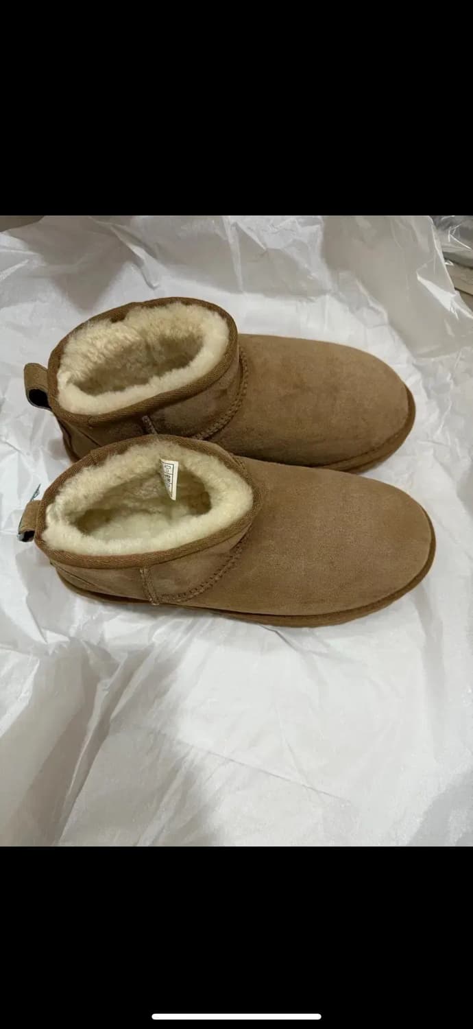 UGG 스웨이드 레더 미니 부츠 (클래식 울트라 미니) 250 상품이미지1