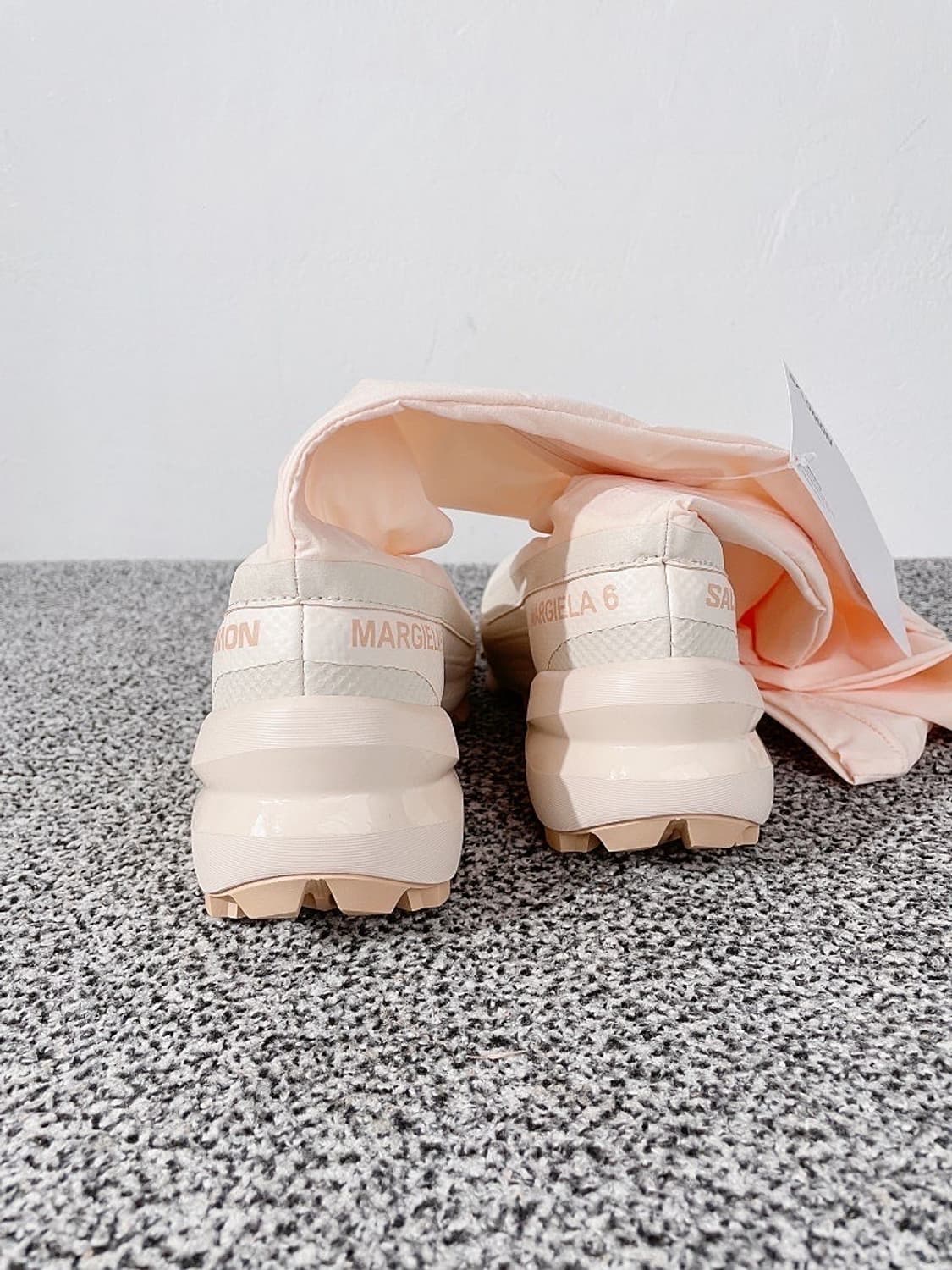 (정품/새상품) MM6 X 살로몬 여성 바닐라 크림 타이 하이 부츠 상품이미지4