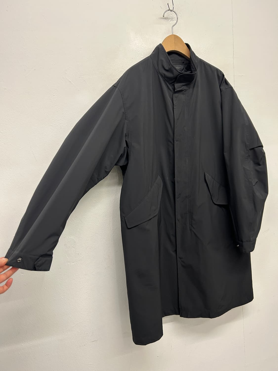 유니클로 블랙 피쉬테일 야상 상품이미지3