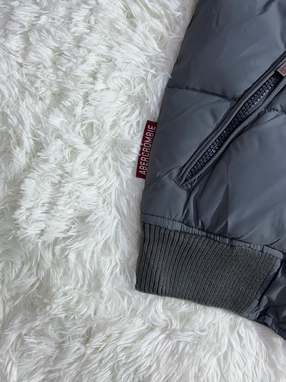 아배크롬비 그레이 패치로고 다운 패딩  상품이미지7