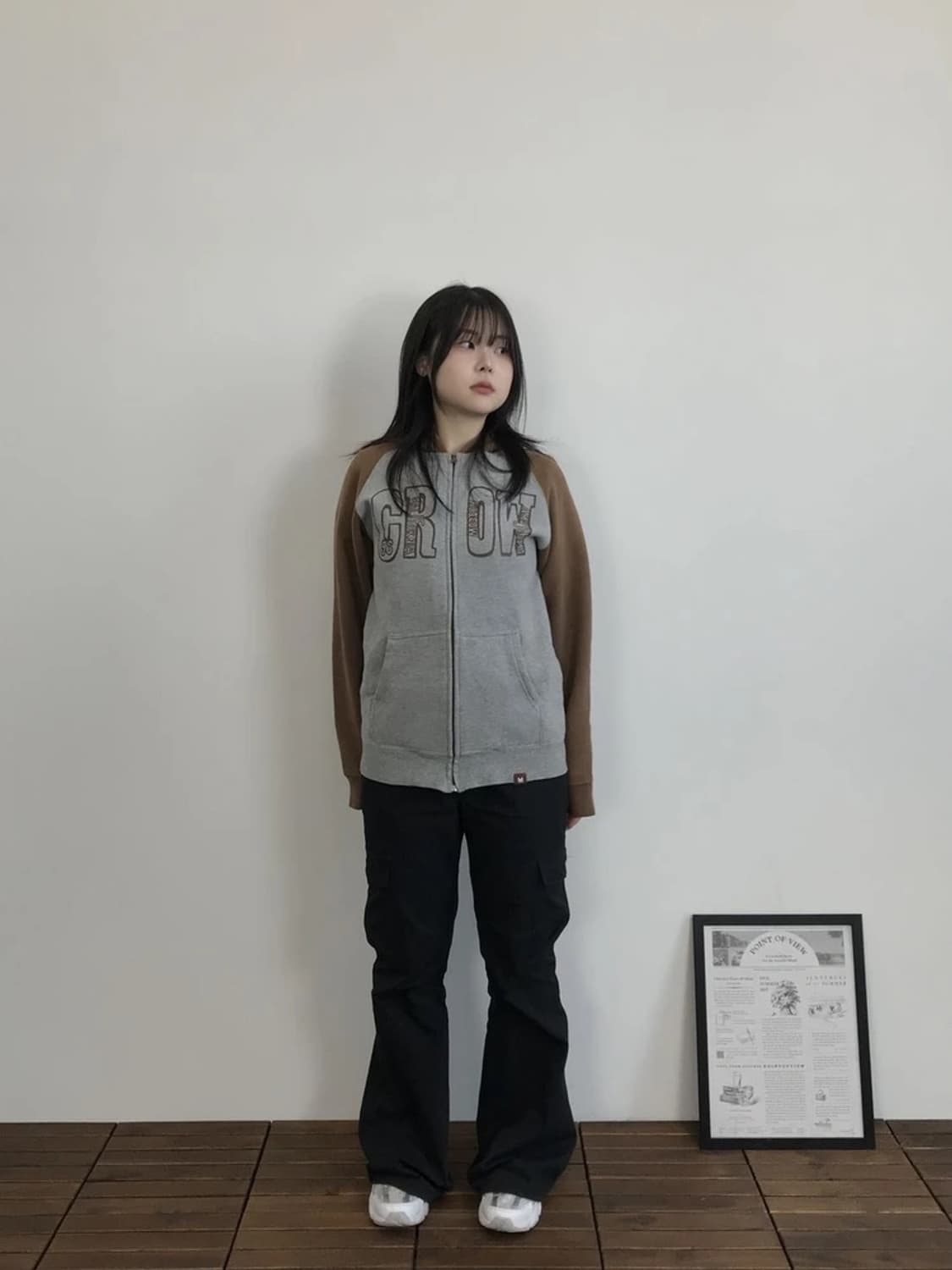 Modern Amusement Raglan Zip Hoodie 상품이미지1