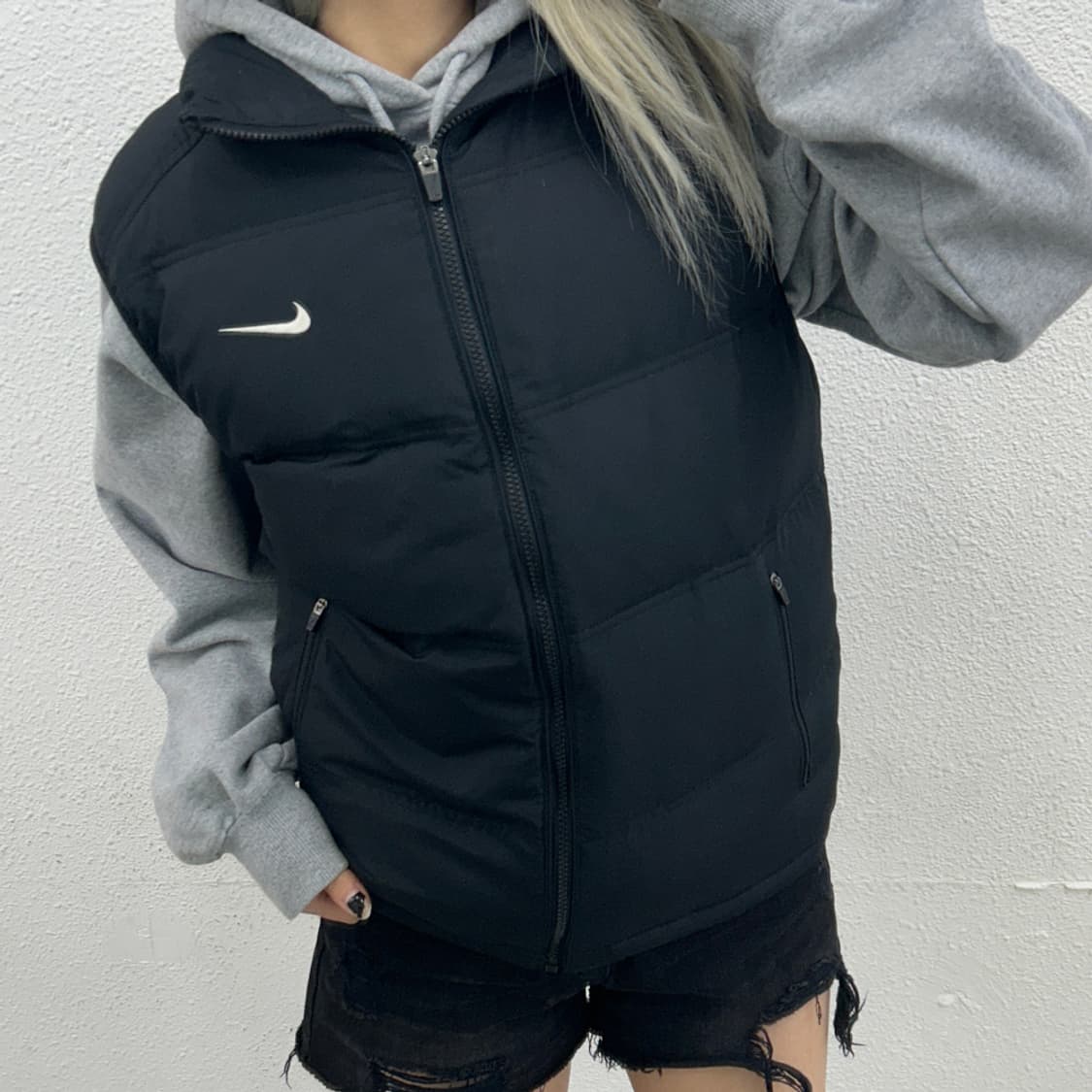 나이키 스우시 블랙 패딩조끼 M 상품이미지1