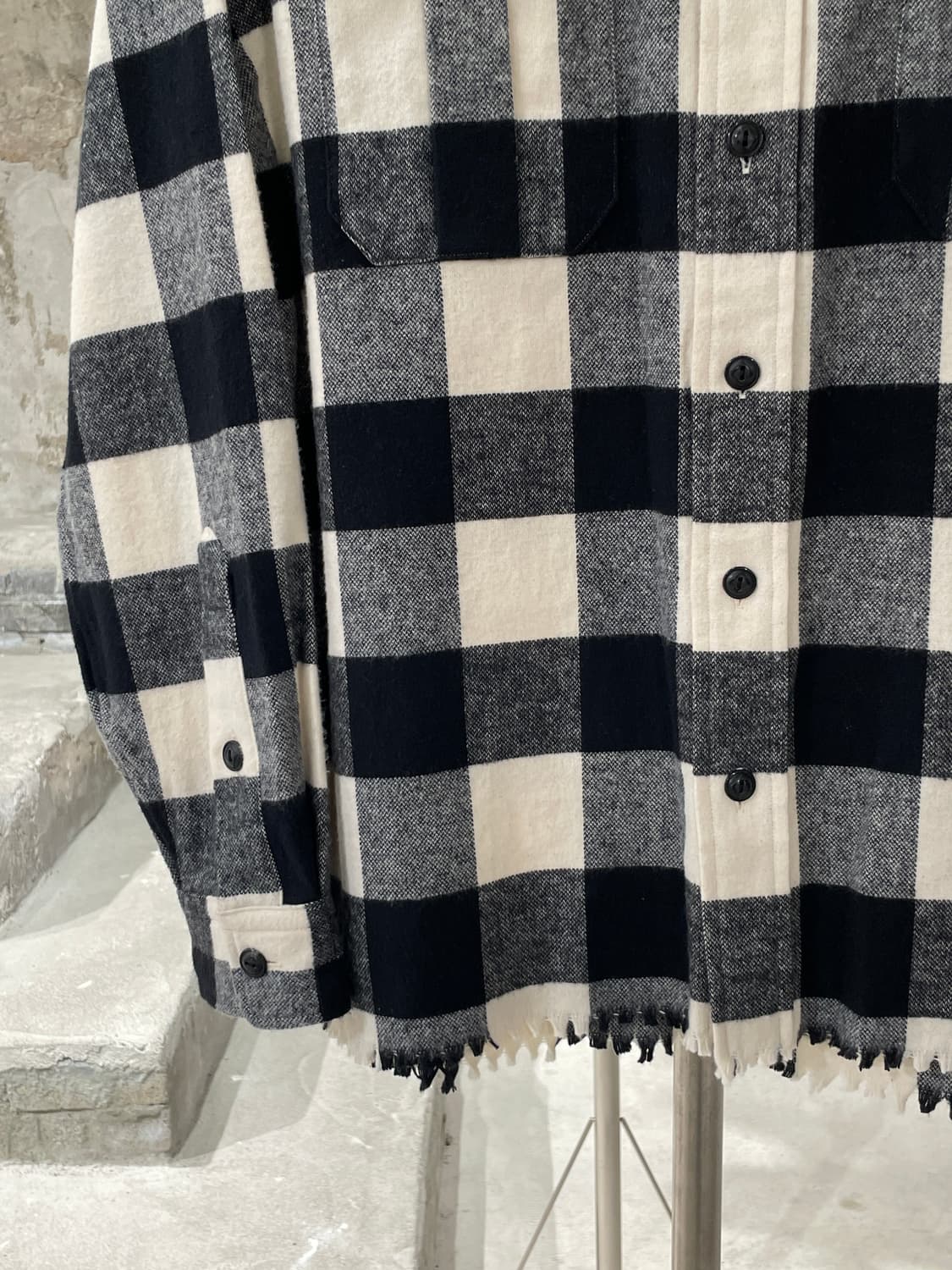 폴로 랄프로렌 트윈 포켓 햄 커팅 체크 셔츠 상품이미지4