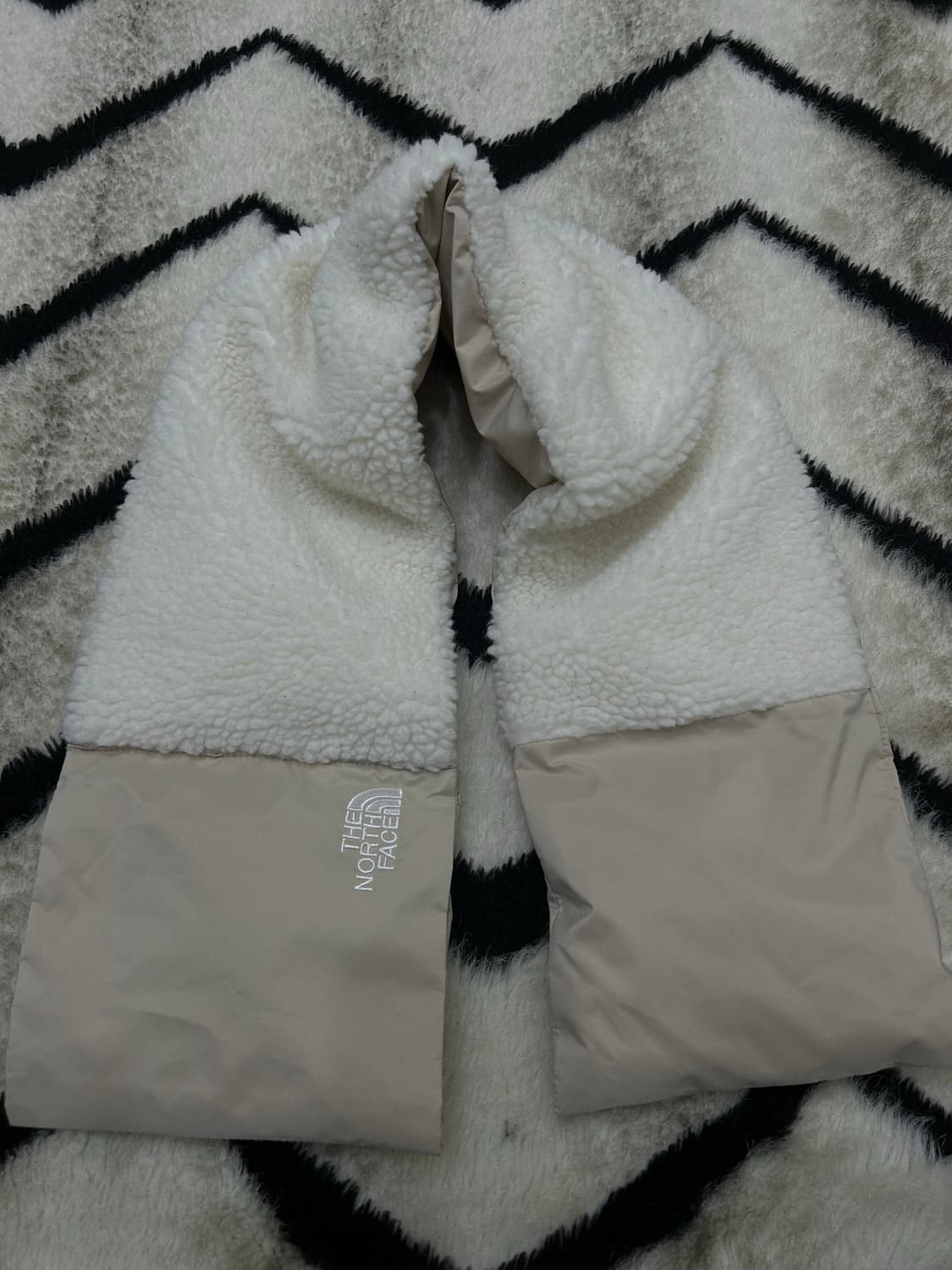 노스페이스 티볼 패딩 머플러/아이보리 상품이미지2