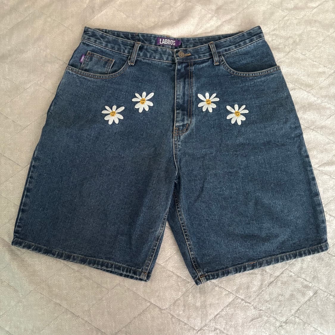 라브로스 데이지 쇼츠 상품이미지1