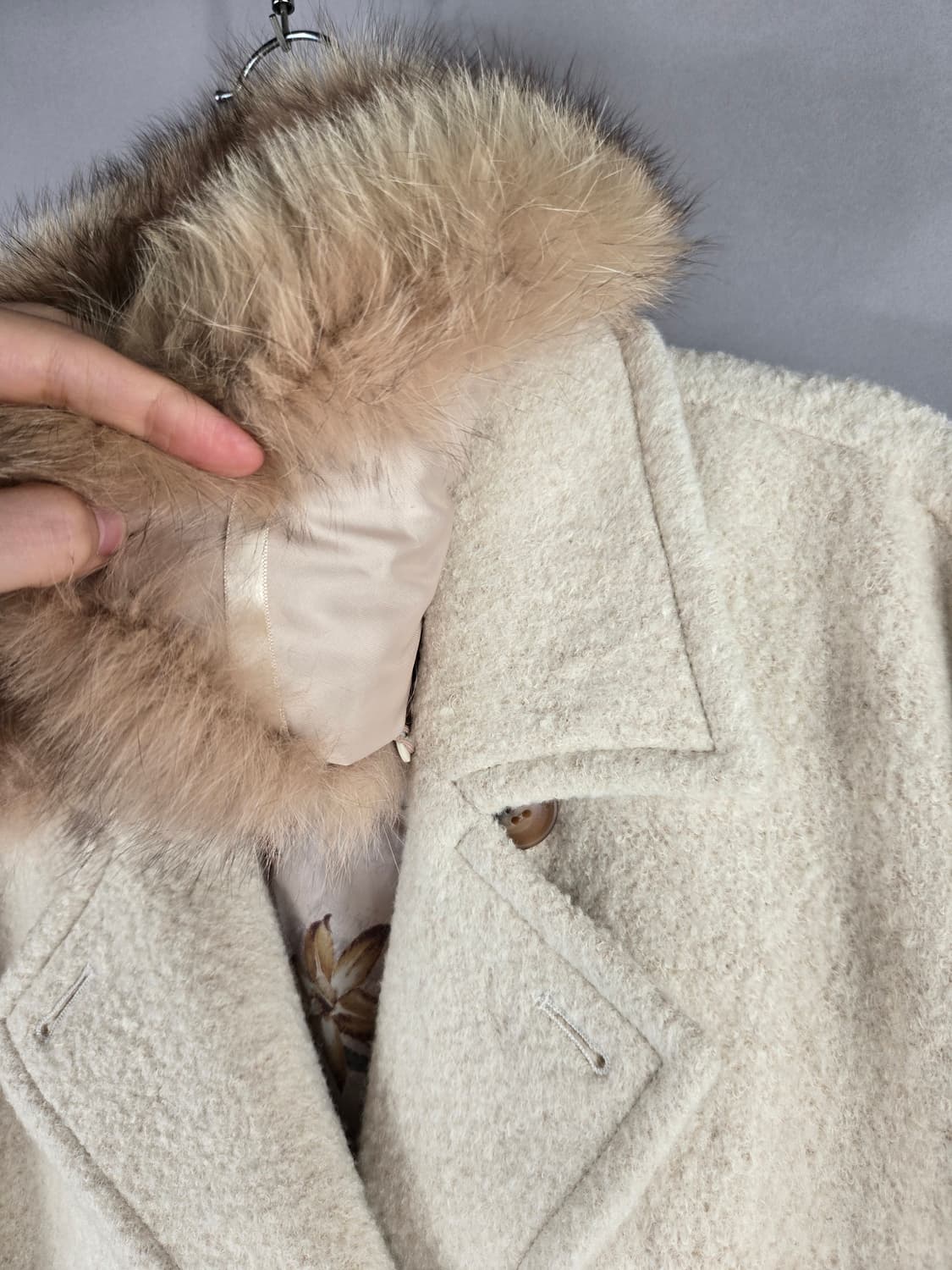 [무료배송]써스데이아일랜드 S 여성 오버핏 폭스퍼 울 혼방 롱 코트 상품이미지3