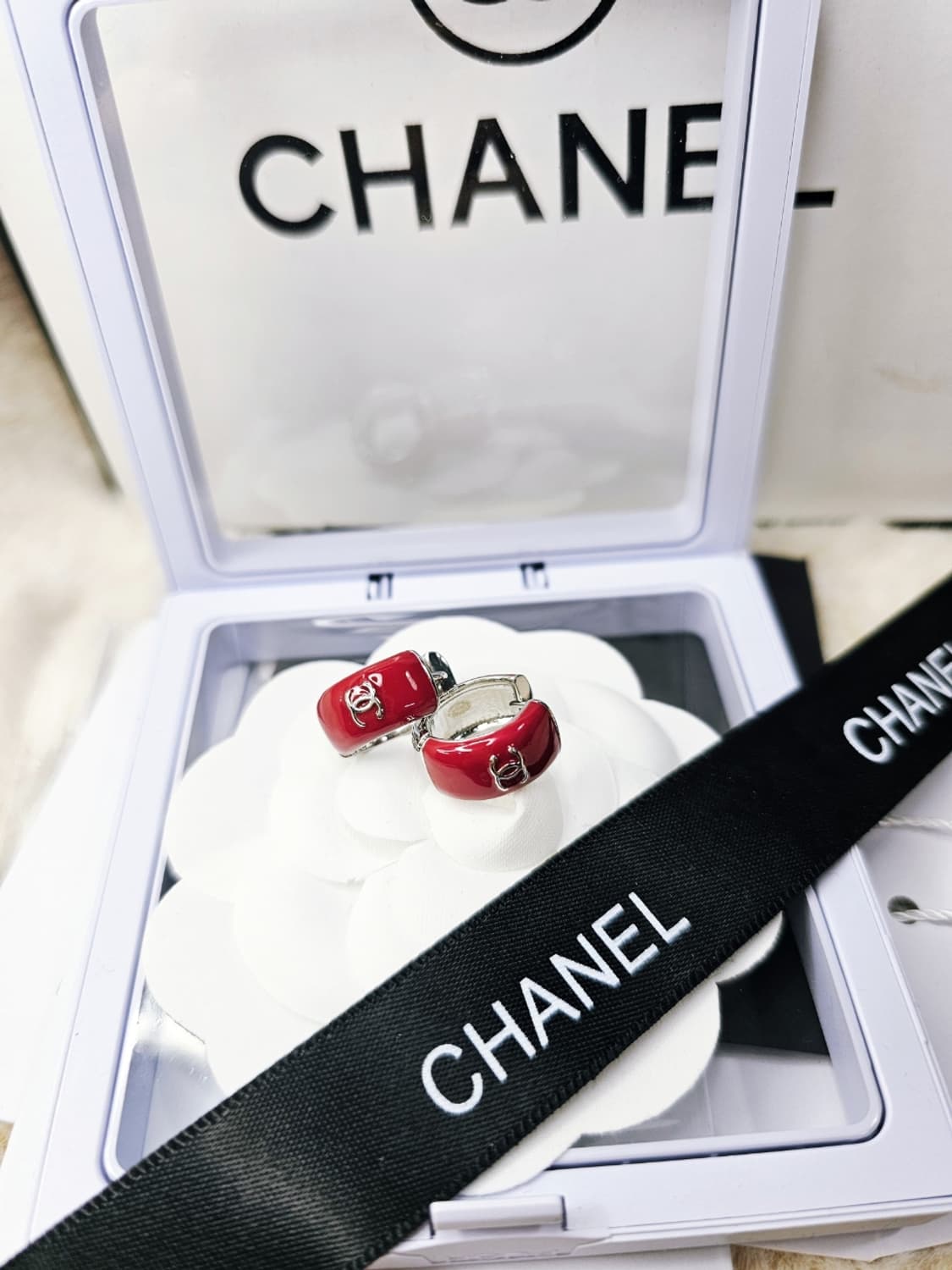 빈티지 샤넬 레드 원터치 이어링 상품이미지5