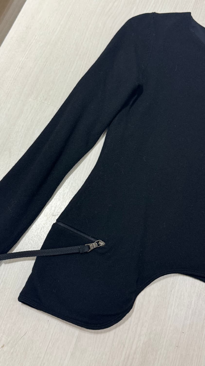 프라다 비대칭 디테일니트 상품이미지4