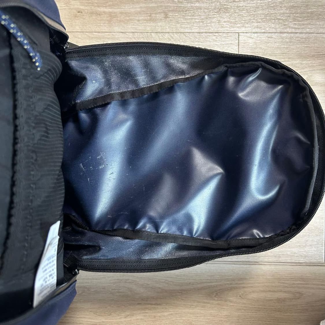 아크테릭스 x 빔즈 아로 22L 네이비 블랙 상품이미지5