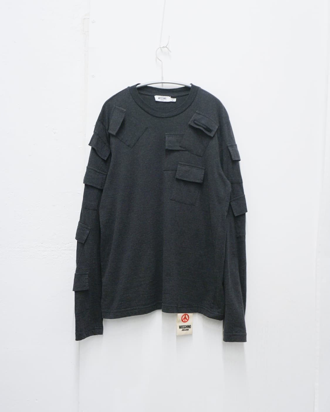 MOSCHINO multi-pocket long sleeve tee 상품이미지1