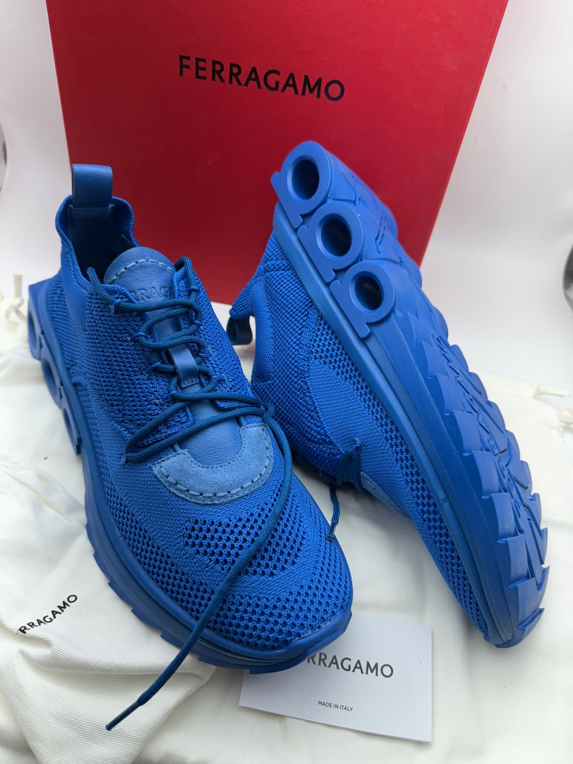 정품)페라가모스니커즈270 상품이미지5