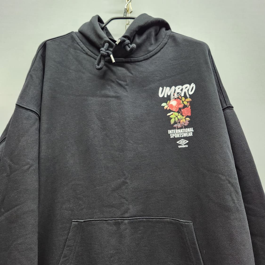 엄브로 플라워 빈티지 프린팅 후드티 100(2XL) 상품이미지3