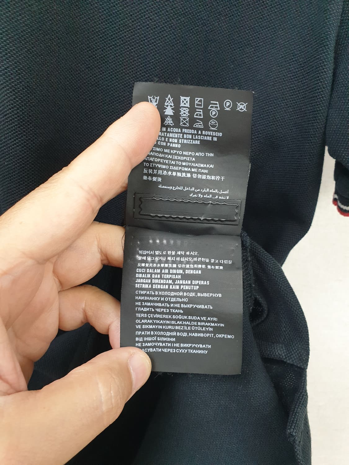 [L/정품] 프라다 스포츠 폴로 반팔 블랙 상품이미지8