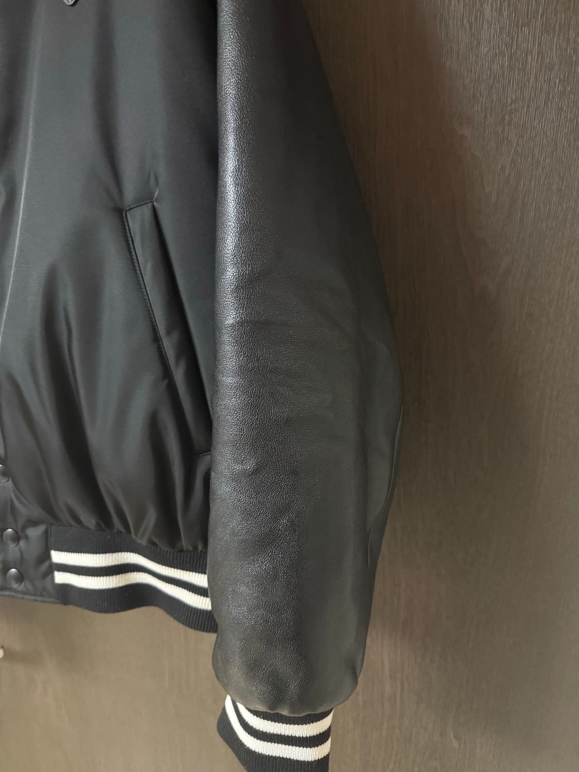 프라다 바시티 M사이즈 상품이미지3