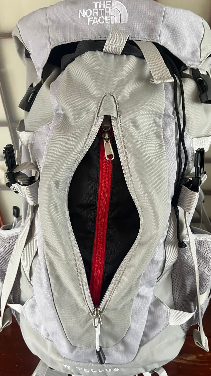 노스페이스 W 텔루스 28 등산 배낭 (그레이) 상품이미지3